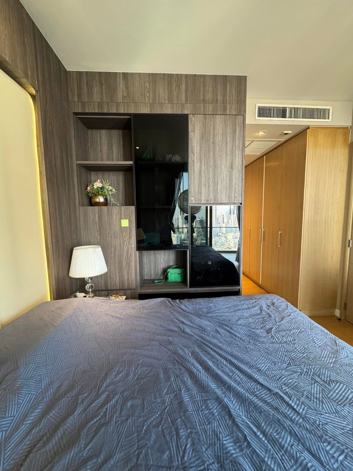 Magnolias Waterfront Residences 📌 Fully furnished with all appliances included. #HL Focus