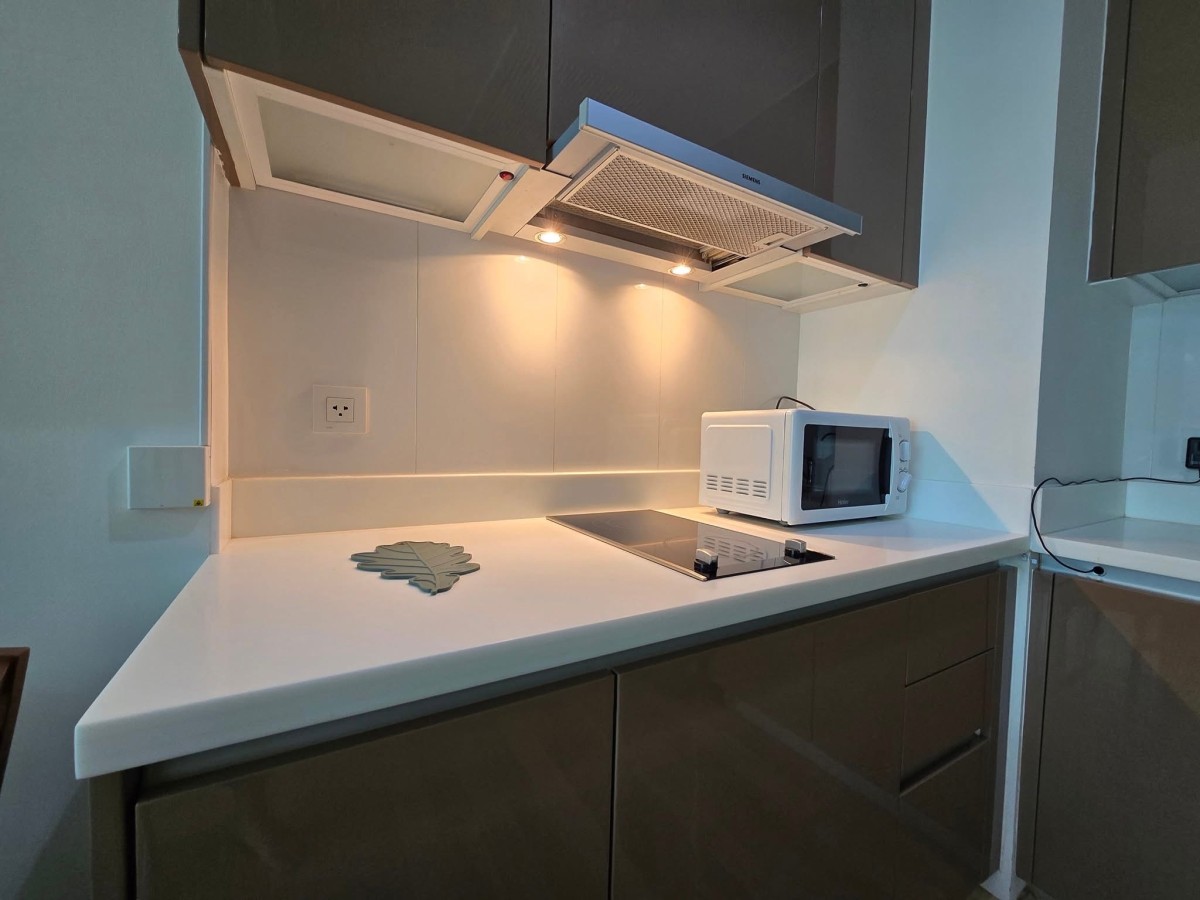 Siri at Sukhumvit | High floor Nice room 🚝BTS Thonglor 0 m #HL Focus