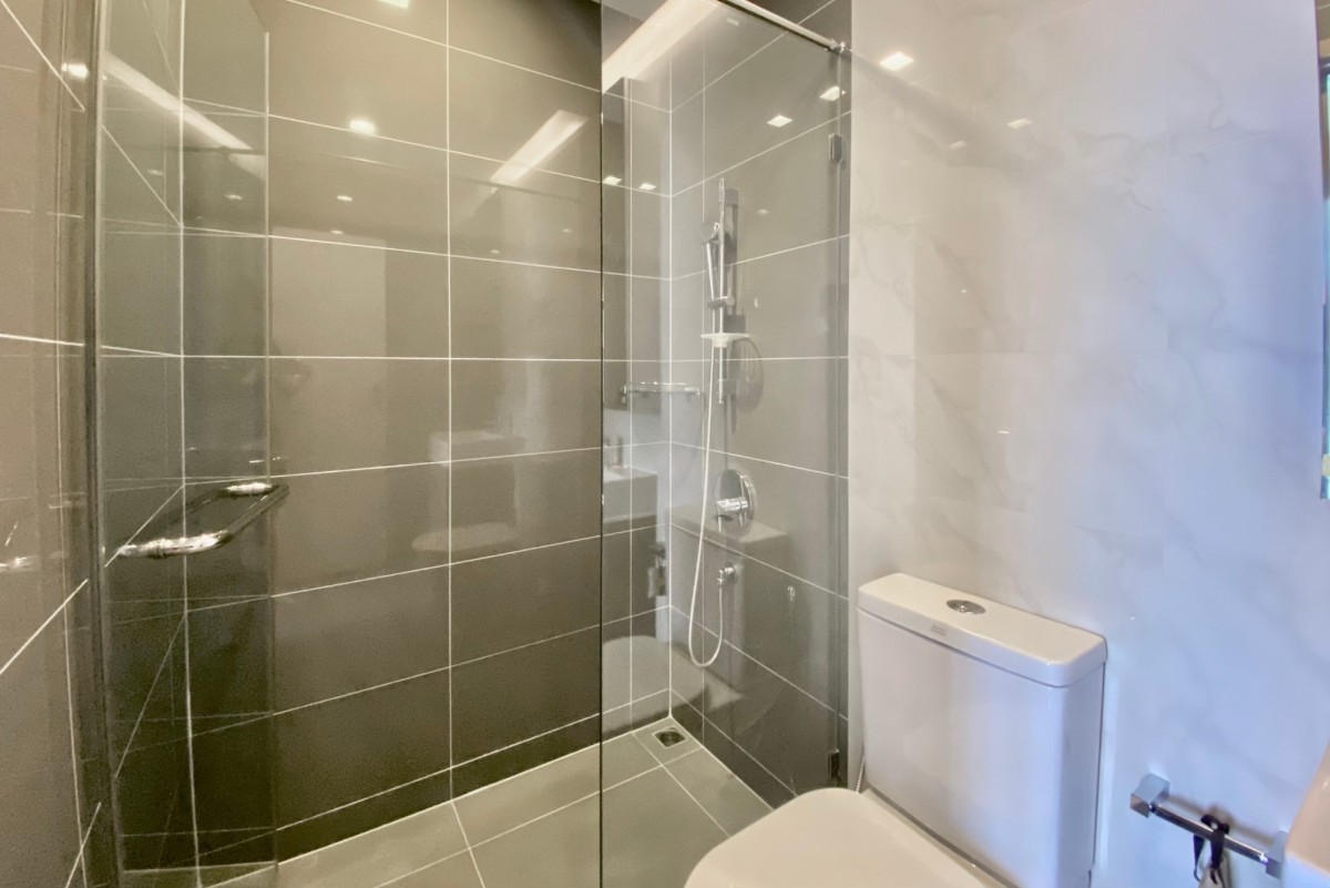 M Thonglor10 | Pet friendly เอกมัย !!! รีโนเวทใหม่พร้อมเข้าอยู่ ไม่เคยปล่อยเช่า ห้องไม่ช้ำ #HL