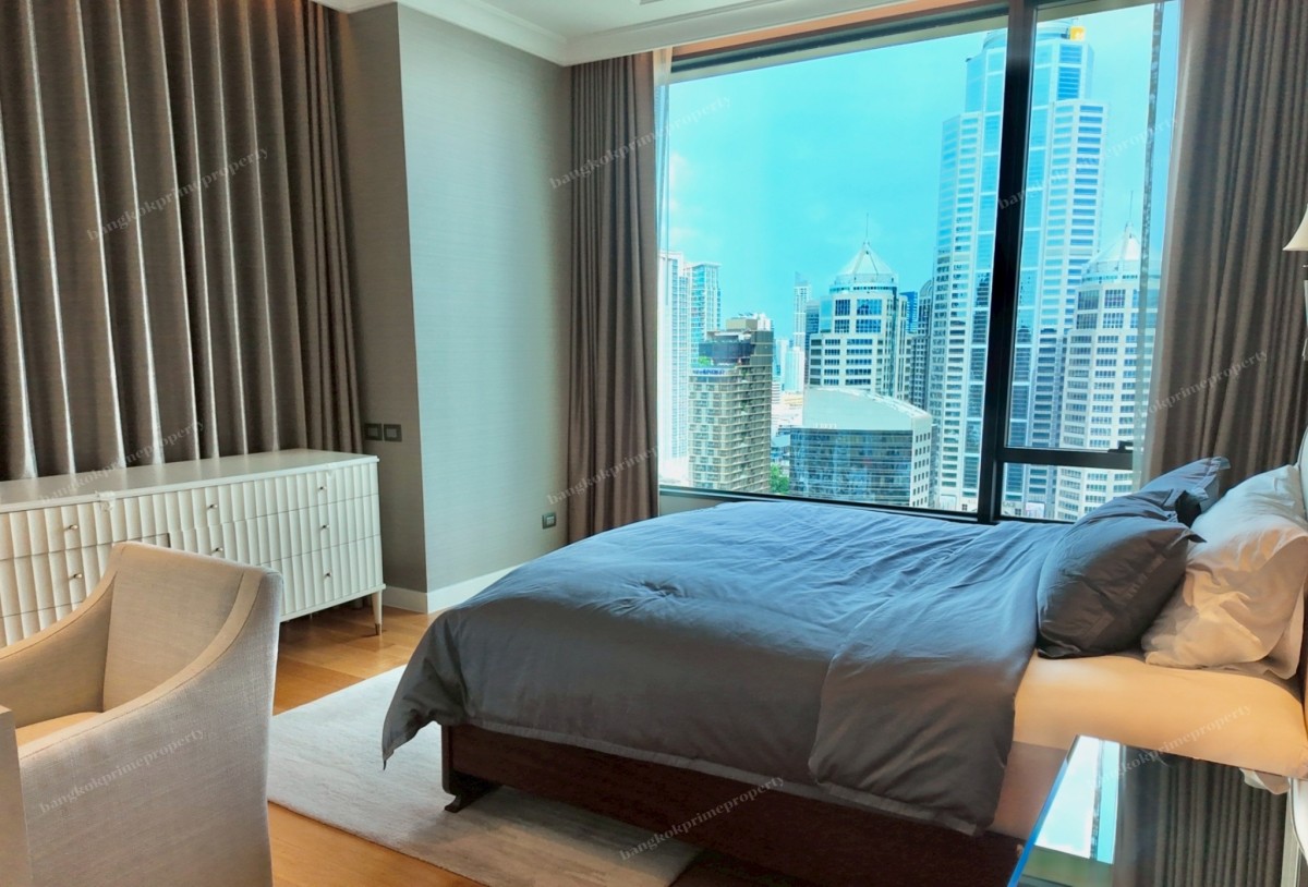 Sindhorn Residence |  ใกล้ BTS ชิดลม เดินเพียง 600 ม. ถึงสวนลุมพินี #Old Focus