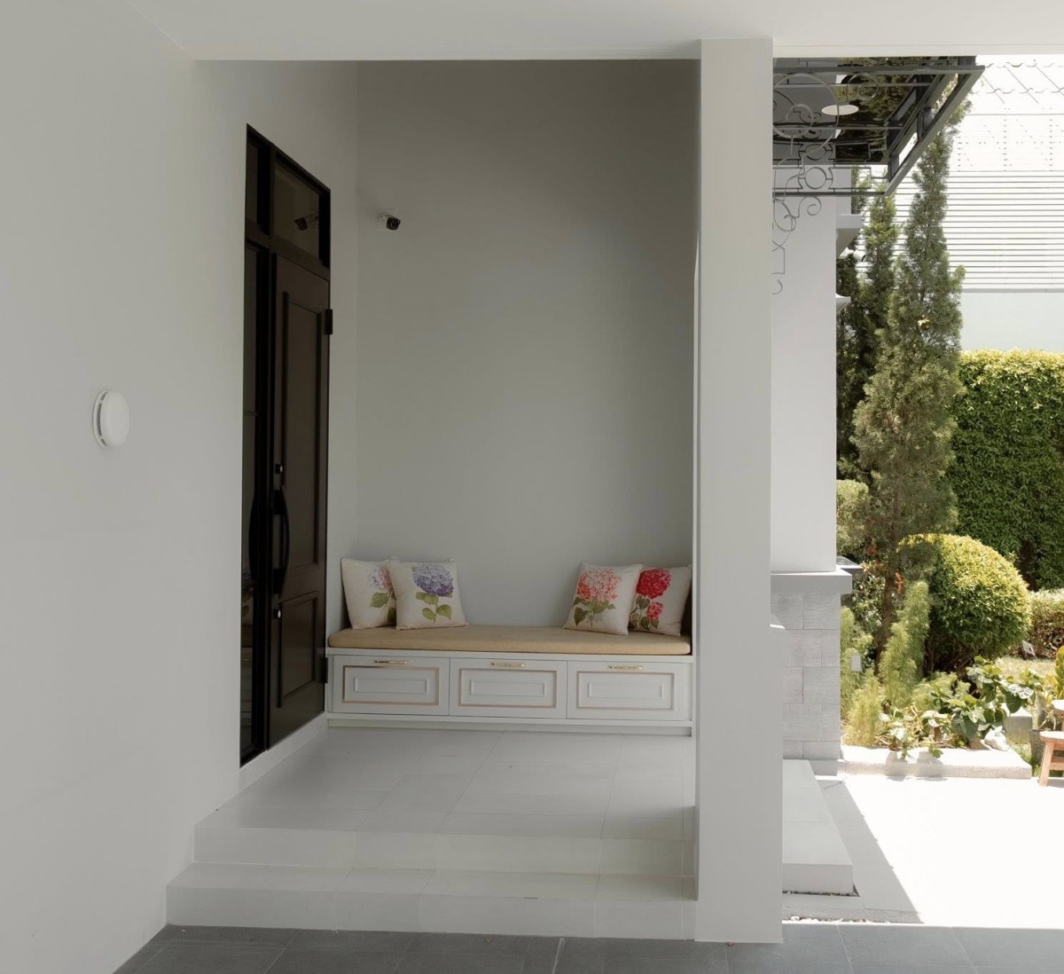Nantawan Rama9-New Krungthepkreetha | A Modern French Chateau บ้านเดี่ยวสุดหรู ตกแต่งพร้อมอยู่ #HL Focus