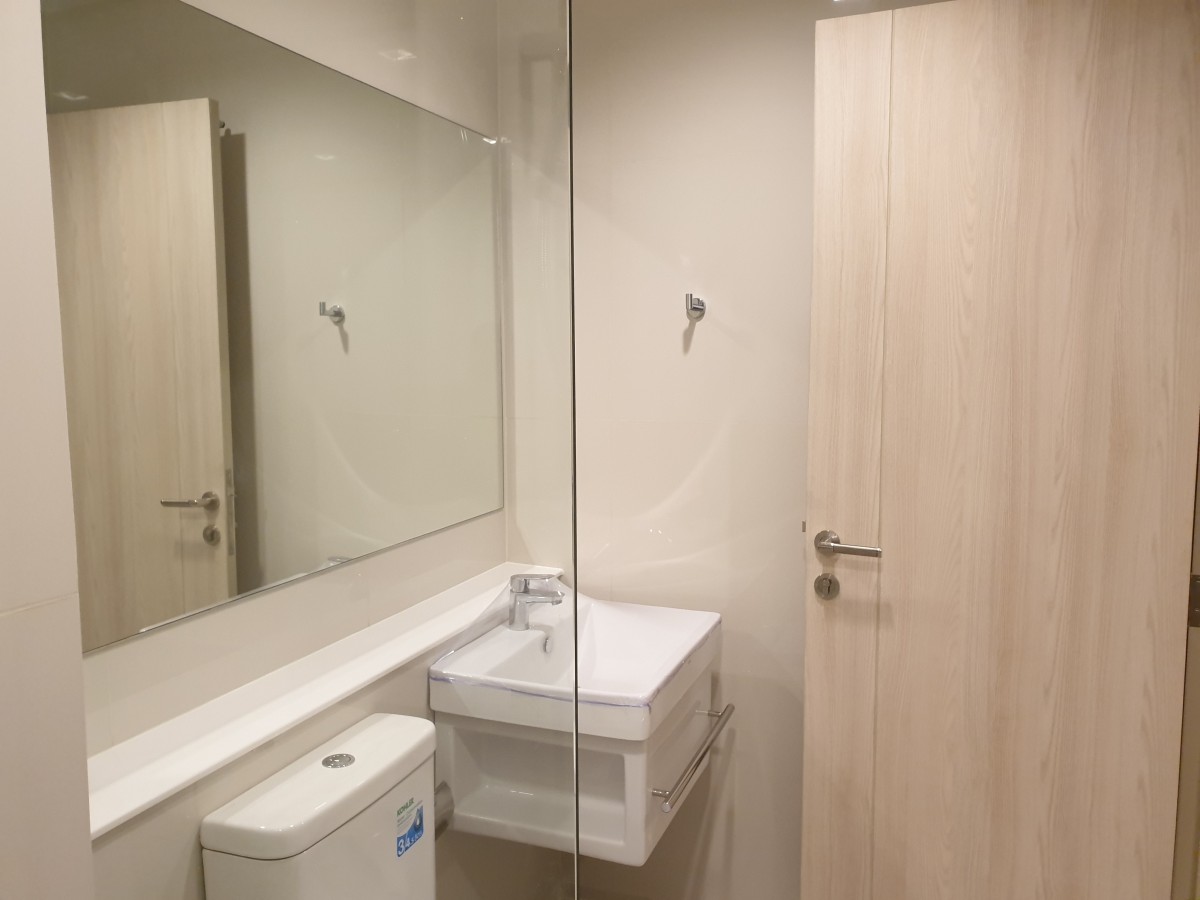 Life One Wireless | Single room unit nearby One bangkok . pratumwan , central world #HL
