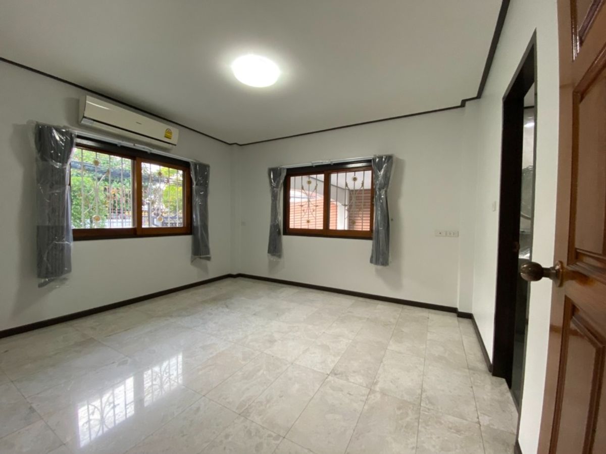 Home (PH) | บ้านเดี่ยว 2 ชั้น โซนอารีย์ ถนนพหลโยธิน5 #HL Focus