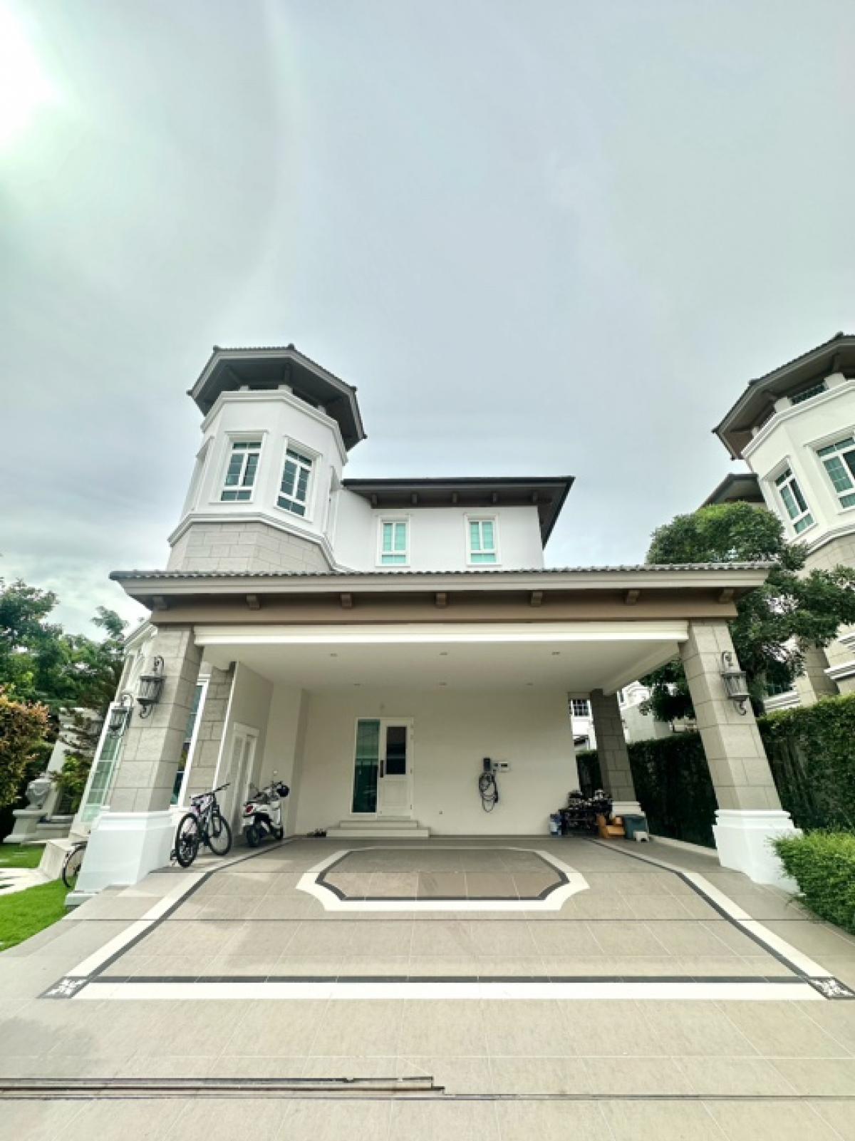 Ladawan Rama 2 | บ้านหรู พร้อมลิฟต์ (Built-in) luxury modern classic #HL Focus