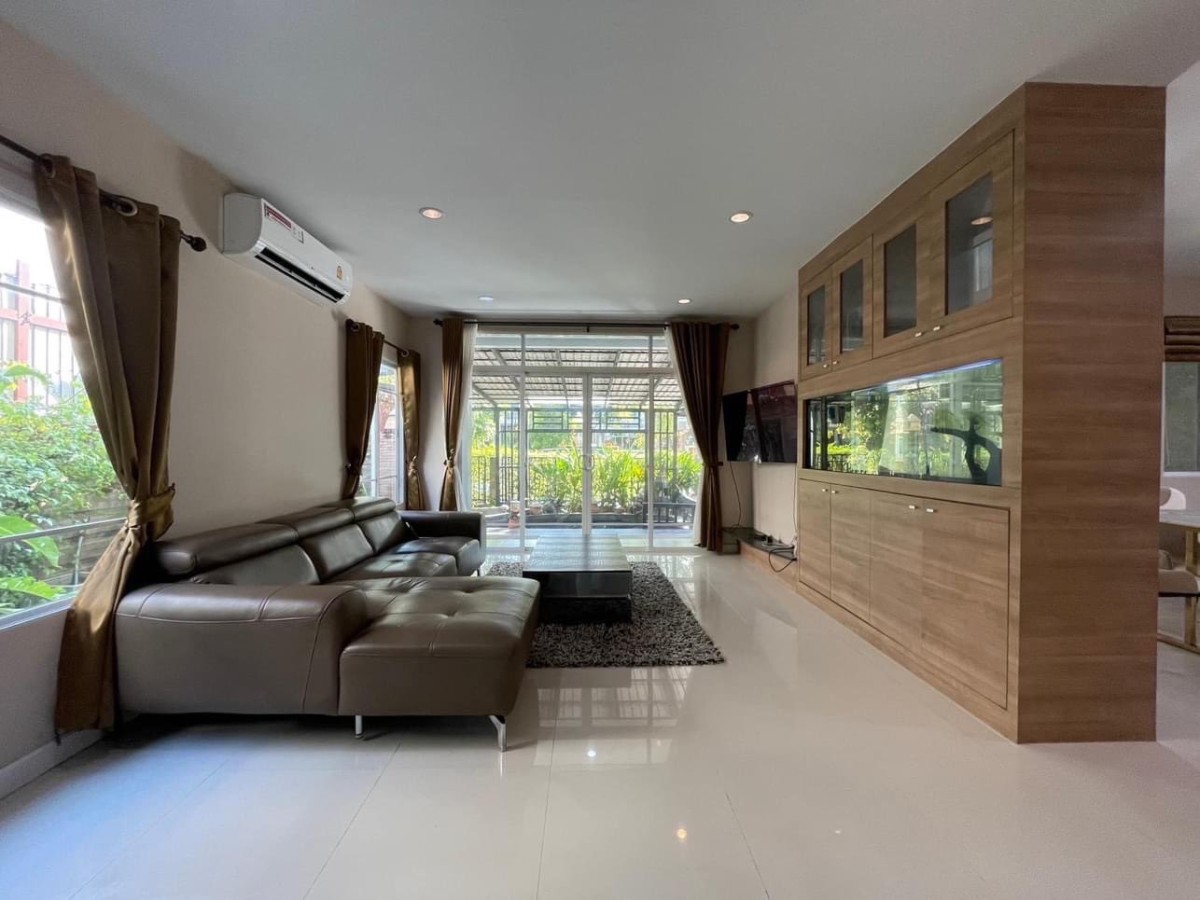 Passorn Prestige Pattanakarn 38 | บ้านเดี่ยวพร้อมอยู่ บรรยากาศดี เพื่อนบ้านน่ารัก #HL Focus