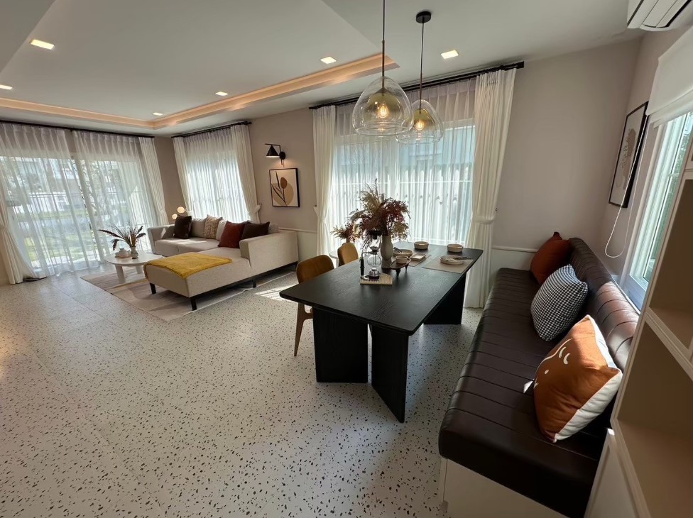 Villaggio 2 Srinakarin-Bangna | บ้านพร้อมเฟอร์นิเจอร์ ตกแต่งสวยพร้อมอยู่ #HL Focus