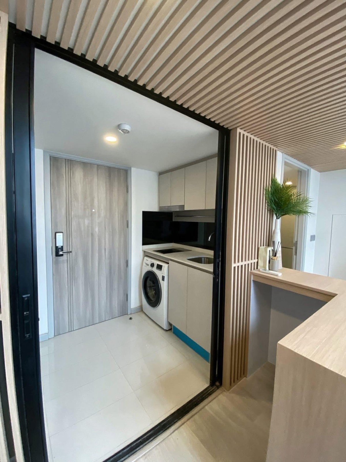 Knightsbridge Prime Sathorn | 🚇 ติด BTS สาธร 600 เมตร #HL Focus