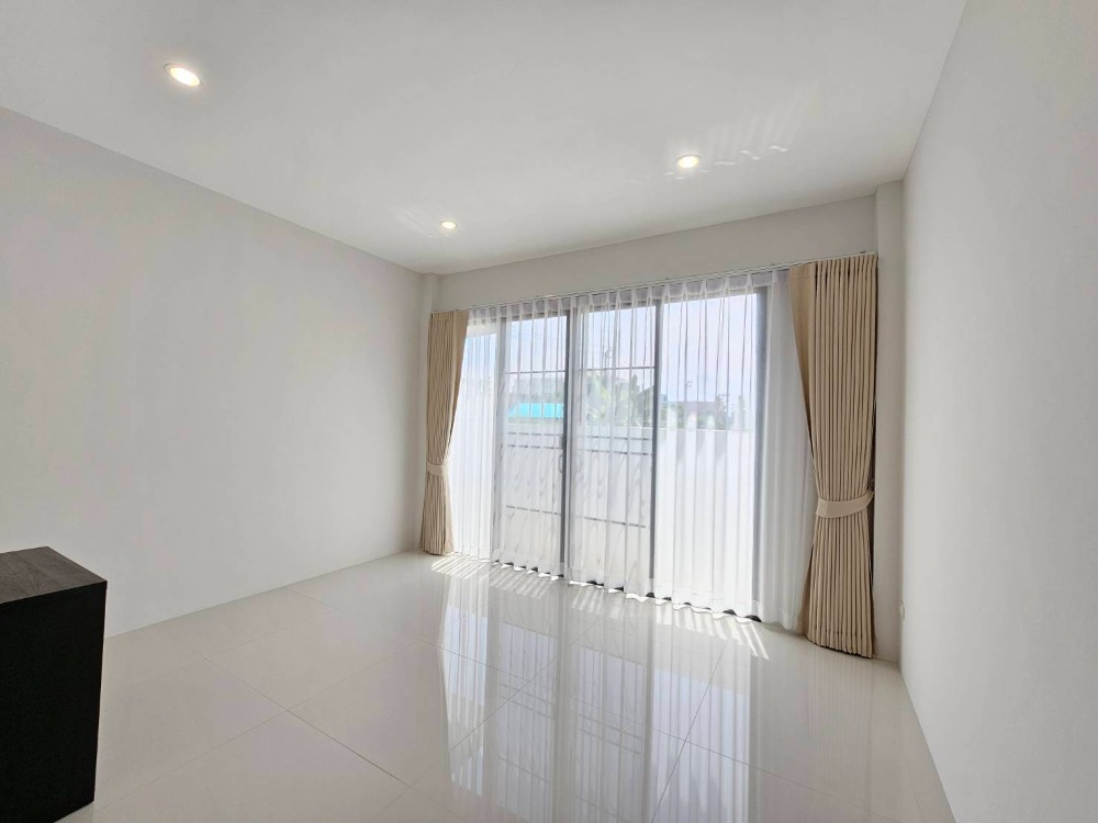 บ้านสไตล์ Modern ซ.พุทธบูชา 34 บ้านริมมุมติดชิดสวน หันหน้าทิศใต้ ลมพัดผ่านตลอด #HL Focus