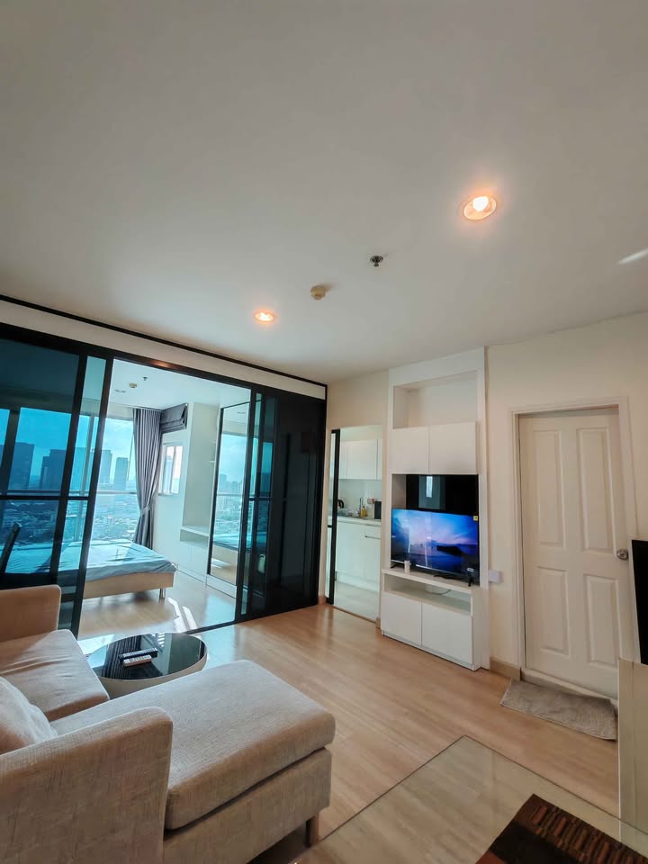 Life @ Ladprao 18 | ติดรถไฟฟ้า 3 สาย BTS ห้าแยกลาดพร้าว และ MRT ลาดพร้าว #New