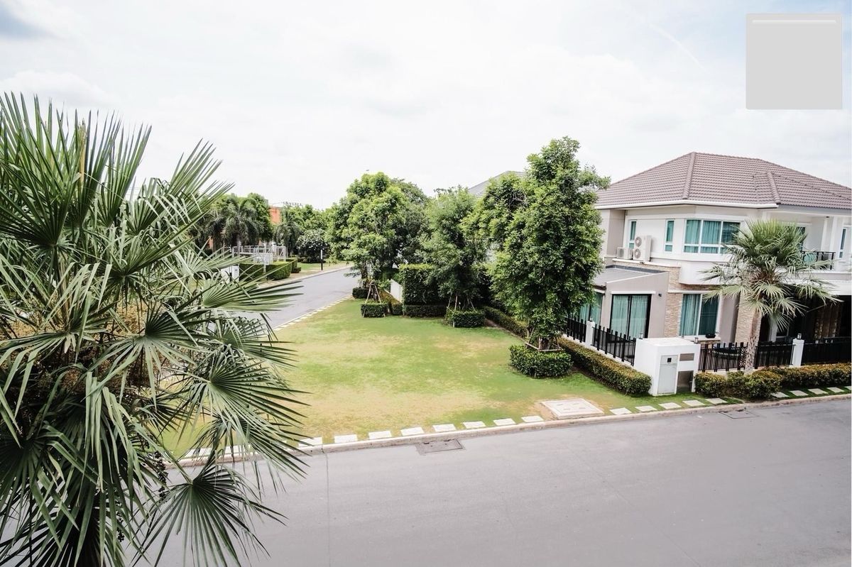 Grand Bangkok Boulevard Rama 9 - Srinakarindra | บ้านหลังมุม แต่งหรู เฟอร์นิเจอร์ครบ แปลงสวย #HL Focus