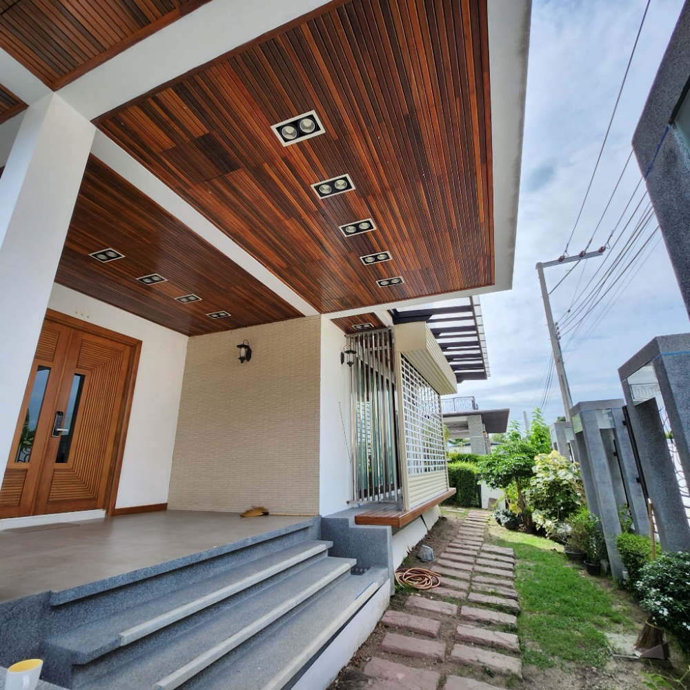 Home (SK) | บ้านเดี่ยว 3 ชั้น หน้าบ้านทิศตะวันออก  #HL Focus