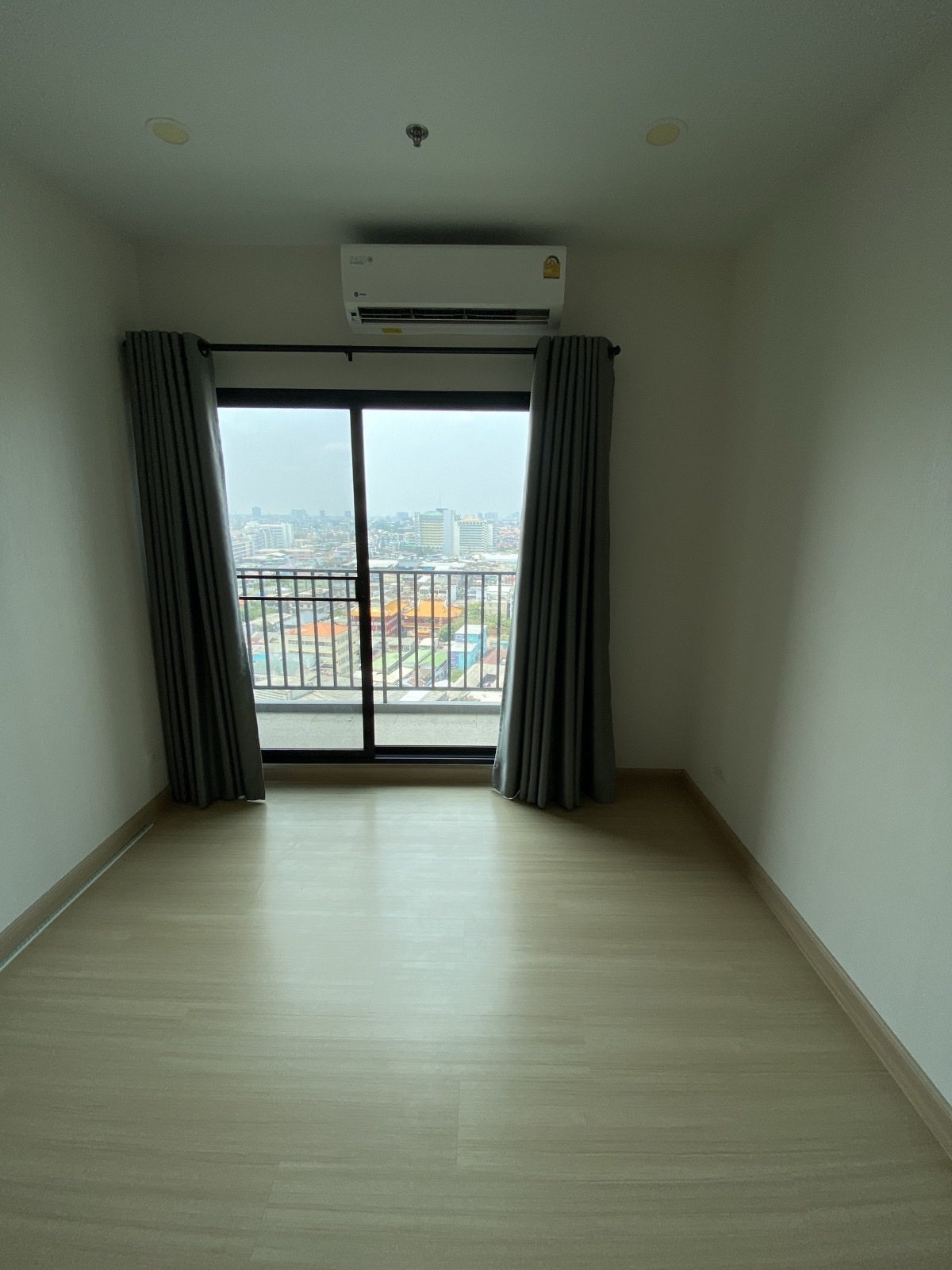 Supalai Loft Prajadhipok-Wongwian Yai |  ใกล้ อนุสาวรีย์สมเด็จพระเจ้าตากสิน #New