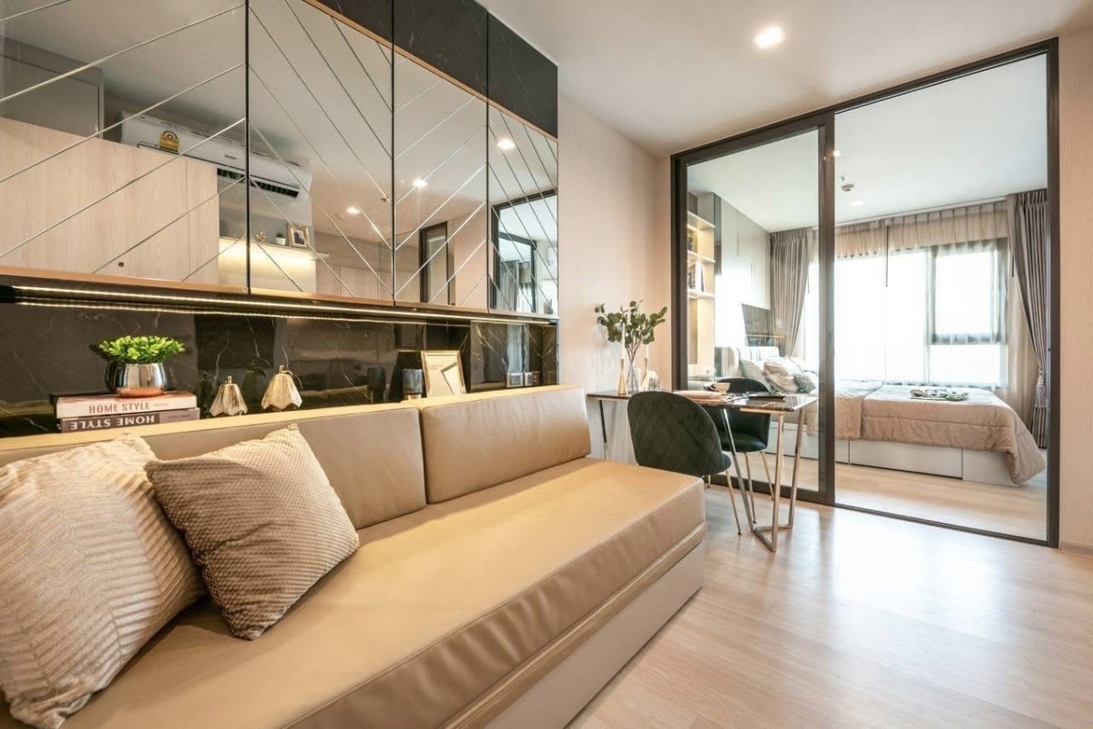 Life One Wireless | Super high floor unit available for visit #HL