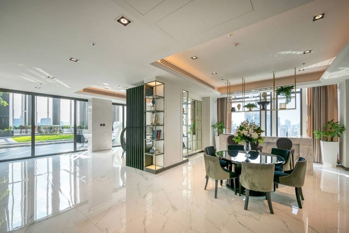 Life One Wireless | Super high floor unit available for visit #HL