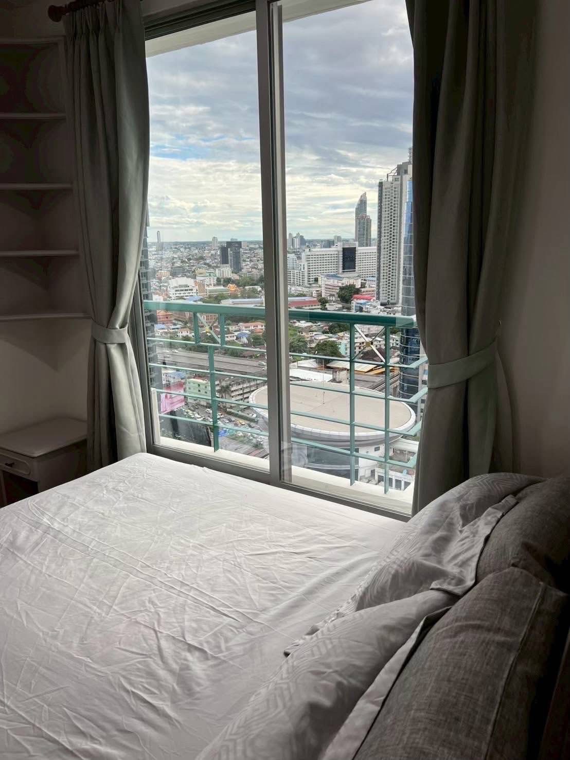Sathorn House | 📍 ติด BTS สุรศักดิ์  #New