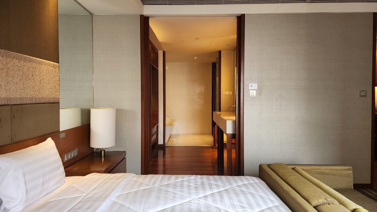 Hansar Rajdamri | Ultra Luxury Condo for Rent |  ~170 m to BTS Rajdamri #New Focus