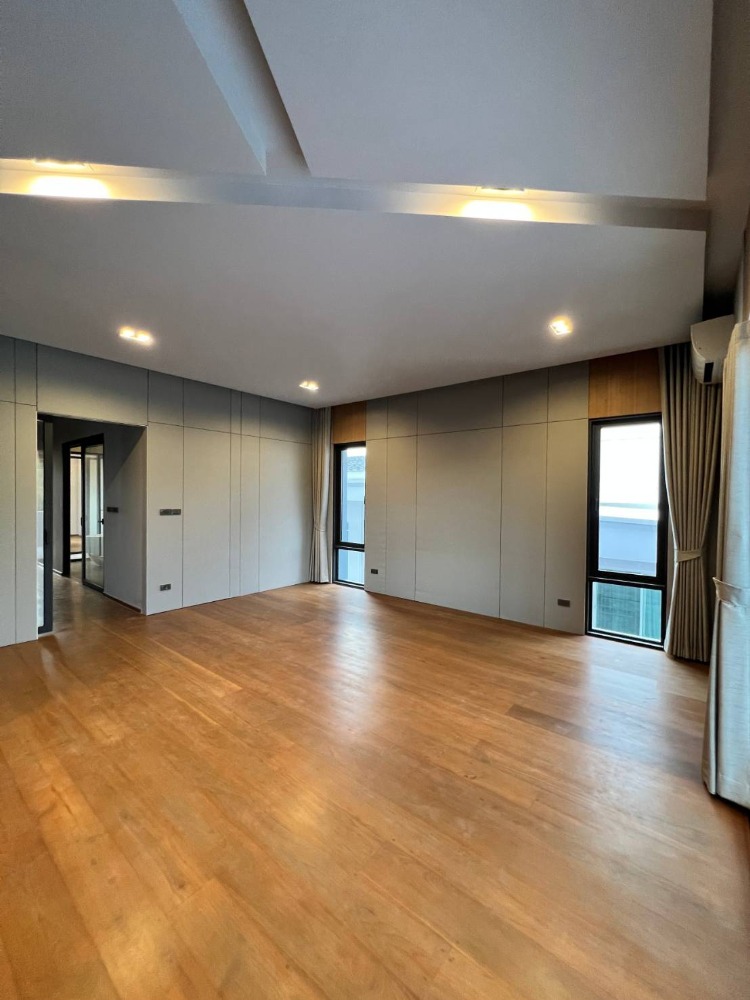 Sarin Park | บ้านเดี่ยว 3 ชั้นสร้างใหม่ มีลิฟต์ และสระว่ายน้ำส่วนตัว #HL Focus