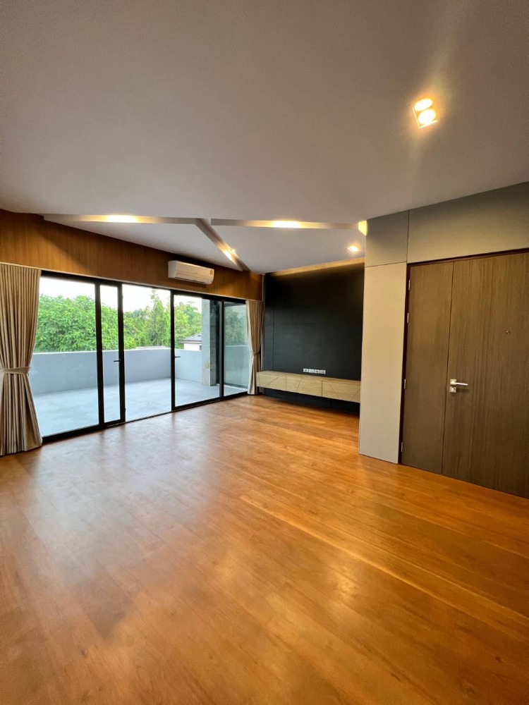 Sarin Park | บ้านเดี่ยว 3 ชั้นสร้างใหม่ มีลิฟต์ และสระว่ายน้ำส่วนตัว #HL Focus