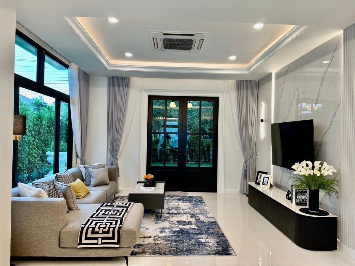Perfect Masterpiece Sukhumvit 77 | บ้านพร้อมสระว่ายน้ำหรู size ใหญ่ เฟอร์และเครื่องใช้ไฟฟ้าใหม่ทั้งหลัง #HL Focus
