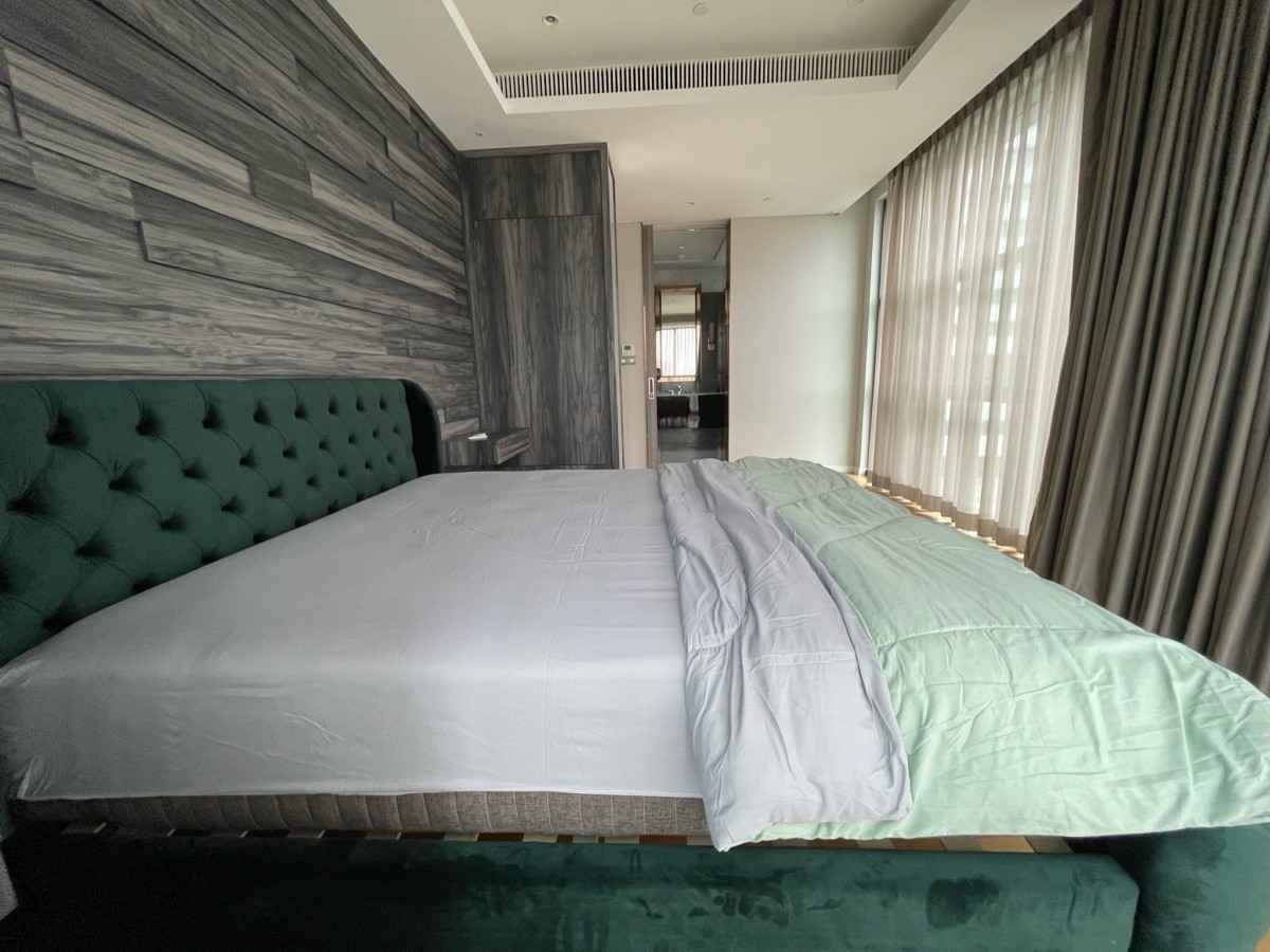 Sindhorn Tonson | BTS Chitlom #New