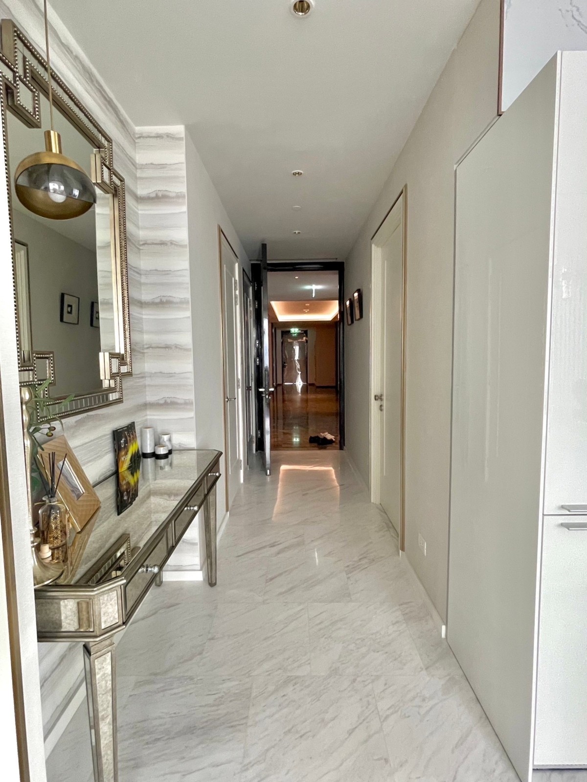 Four Season Private Residence | คอนโดมิเนียมหรูติดริมแม่น้ำเจ้าพระยา #HL Focus