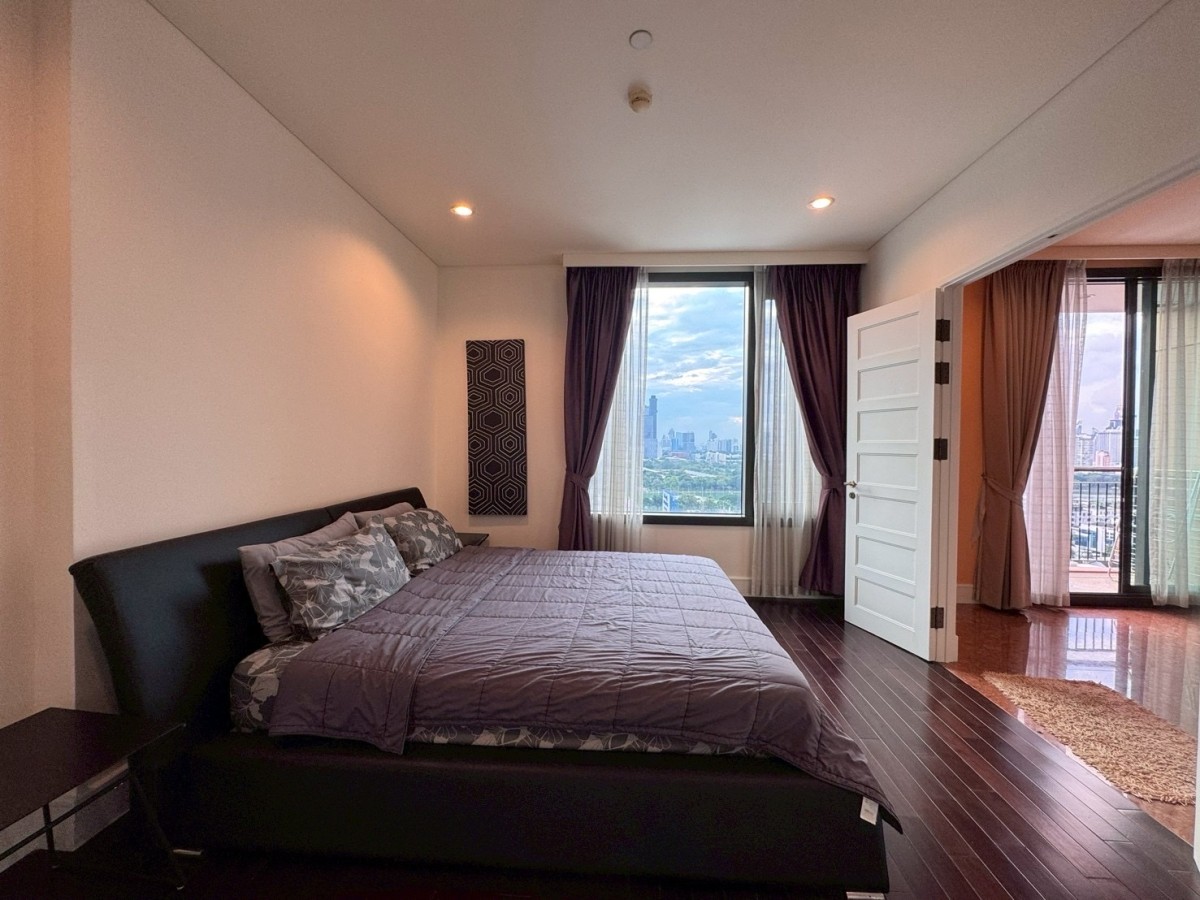 Aguston Sukhumvit 22 | Nice room Big space🚝ใกล้ BTS Phromphong #Old Focus