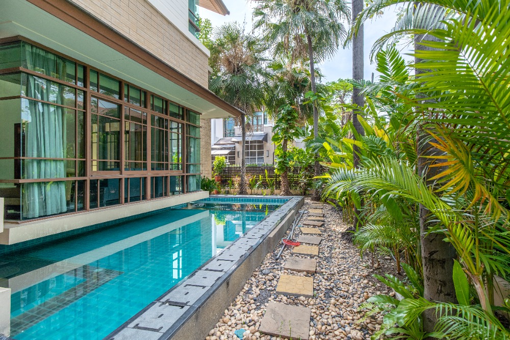 Baan Sansiri Sukhumvit 67 | บ้านหัวมุม Rare Item – ติดอุโมงค์ต้นไม้ อยู่กลางหมู่บ้าน ไม่ติดรั้วโครงการ #HL Focus