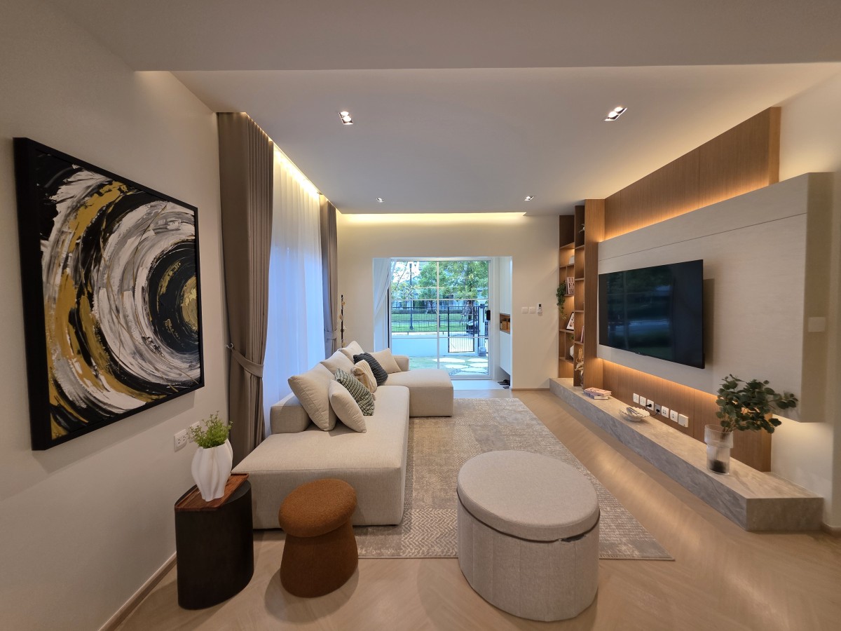 Villaggio 3 Srinakarin-Bangna | บ้านเดี่ยว ด้านหน้าติดสวน #HL Focus