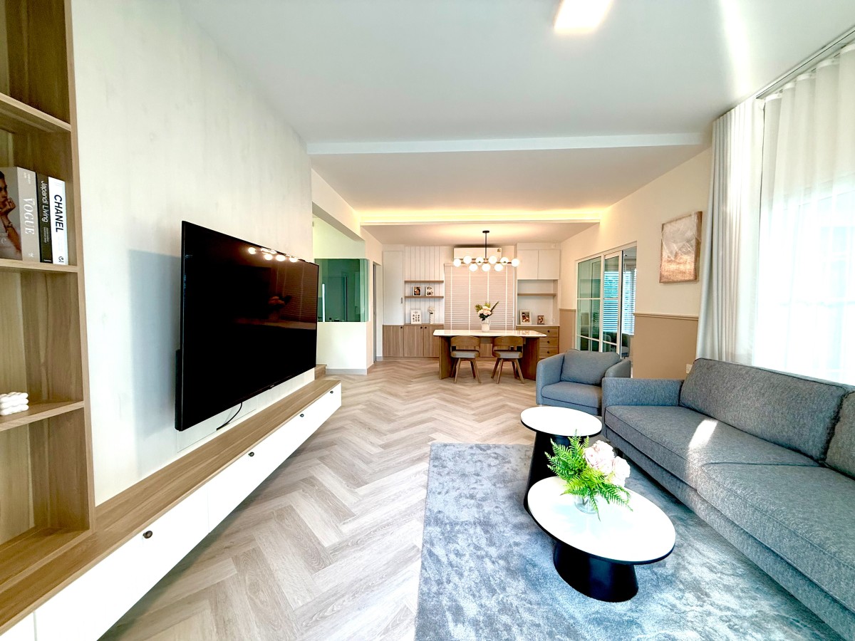 Villaggio 3 Srinakarin-Bangna | บ้านเดี่ยว ด้านหน้าติดสวน #HL Focus