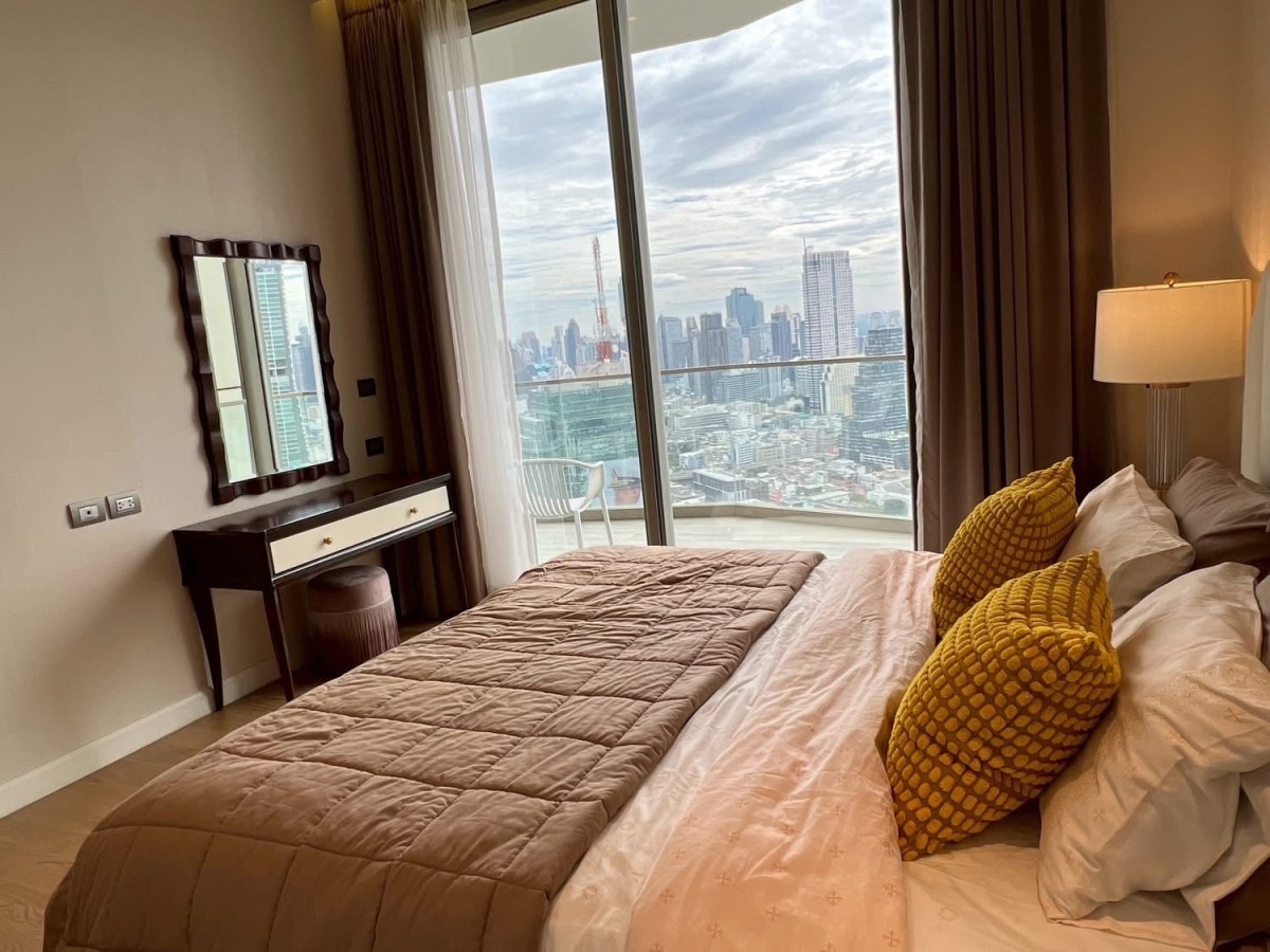 Magnolias Waterfront Residences | New Focus