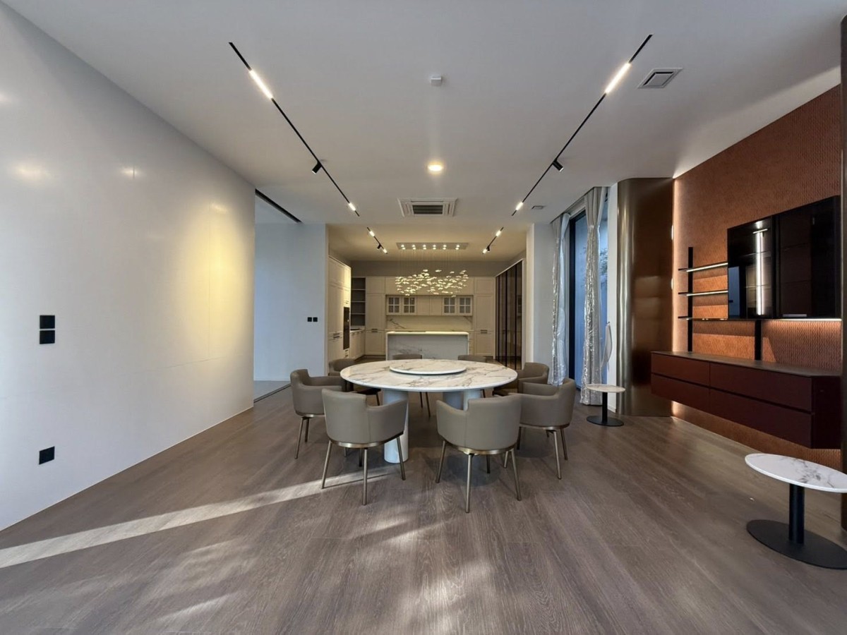 VIVE Krungthep Kreetha | บ้านหรู 3 ชั้น พร้อมสระว่ายน้ำ Close to brighton international school #HL Focus