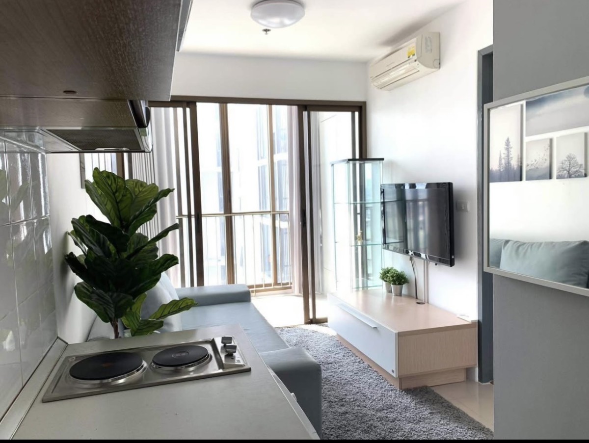 The Empire Place ✨ RARE FIND Unblocked Views ✨ Luxury in Sathorn! 📍 320m to BTS Chong Nonsi #HL Focus