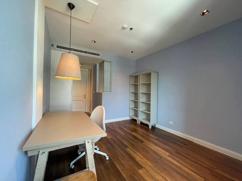 Athenee Residence  | Hot Deal !!! Ploenchit Station Large size of 2bedroom +++ (1Bedroom1workingroom) #HL