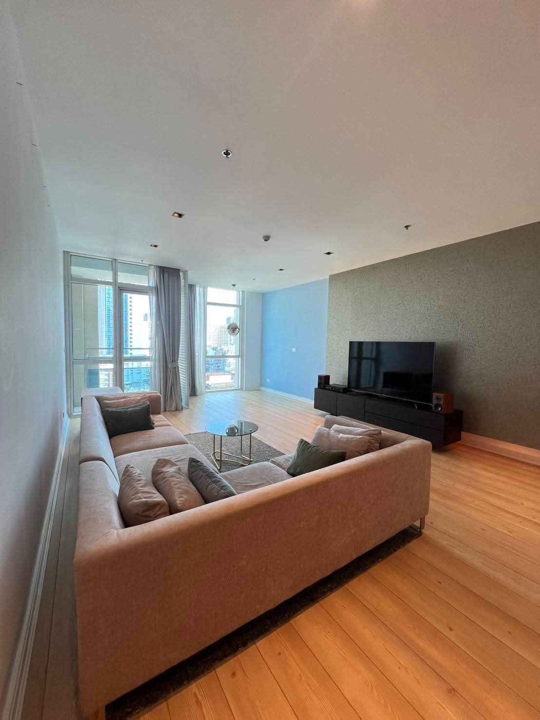 Athenee Residence  | Hot Deal !!! Ploenchit Station Large size of 2bedroom +++ (1Bedroom1workingroom) #HL