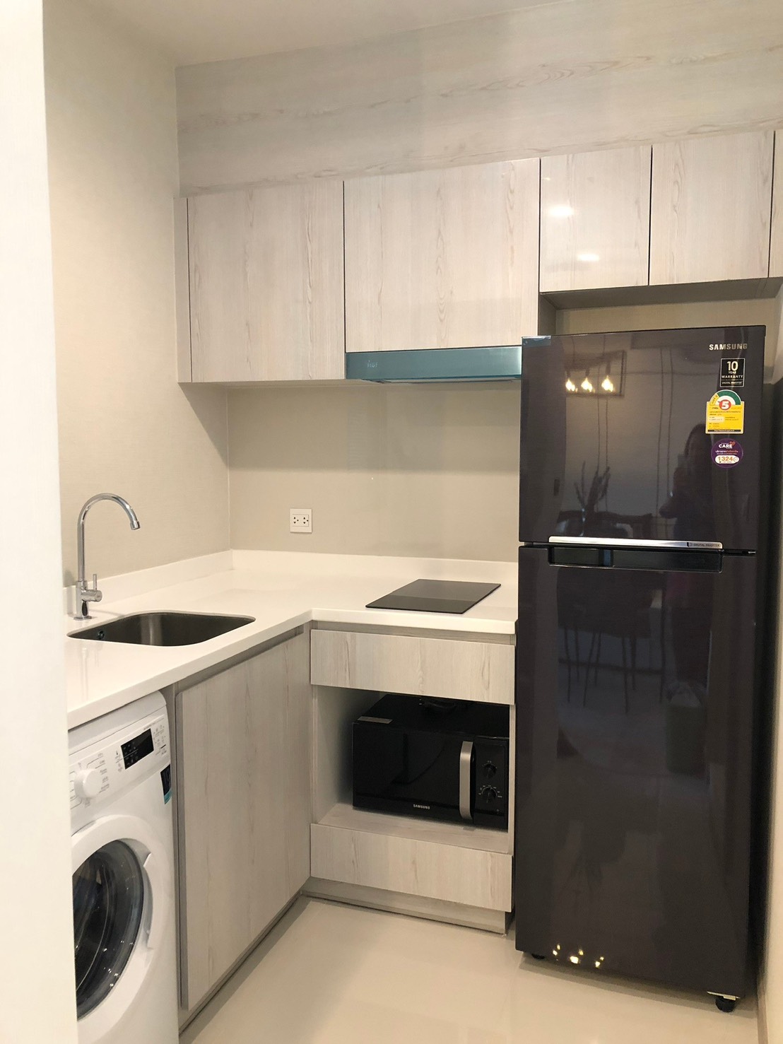 Life One Wireless | Amazing View unit available for rent !!#New Focus