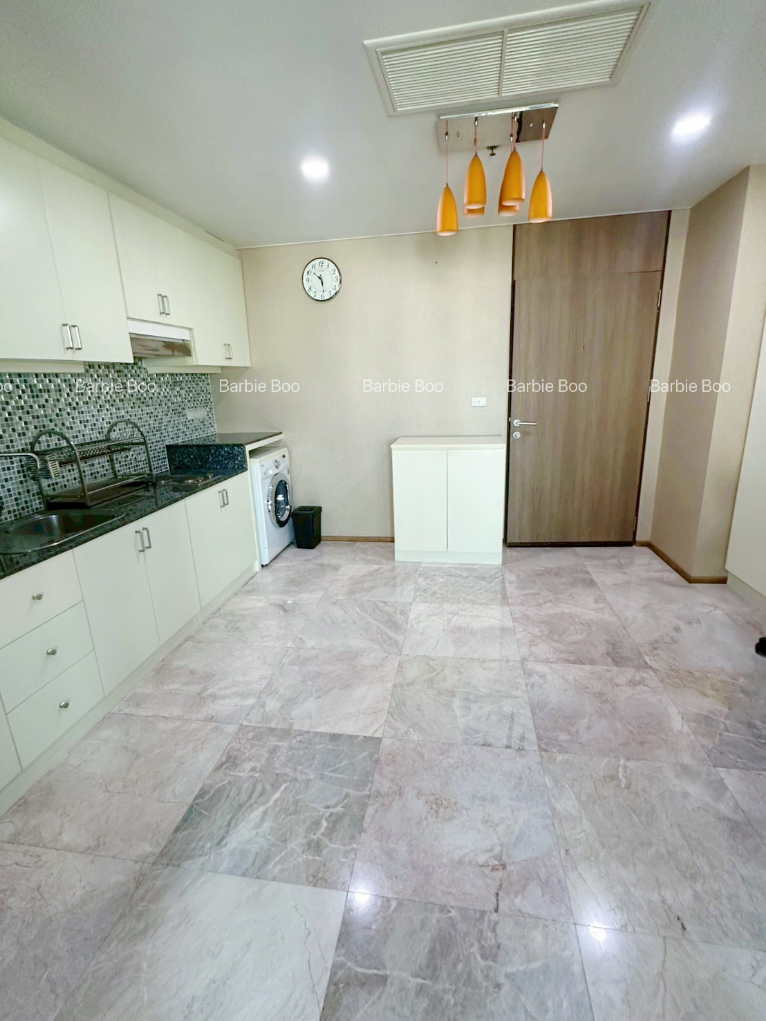 Noble Remix | Best Price Beautiful room 🚝Connect to BTS Thonglor | BTS 0m. #HL Focus