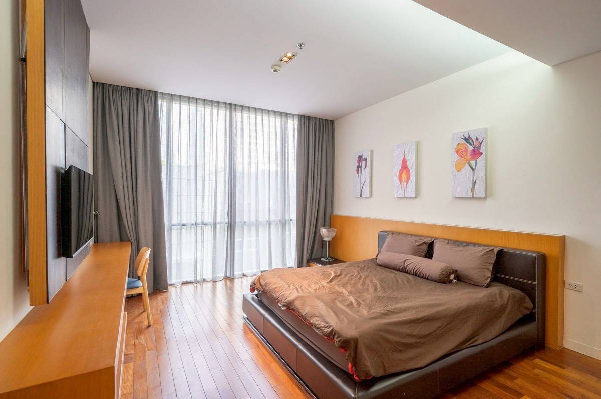 Domus 18 | Rare Find! Spacious 3-Bedroom Residence at Domus 18, Sukhumvit #HL