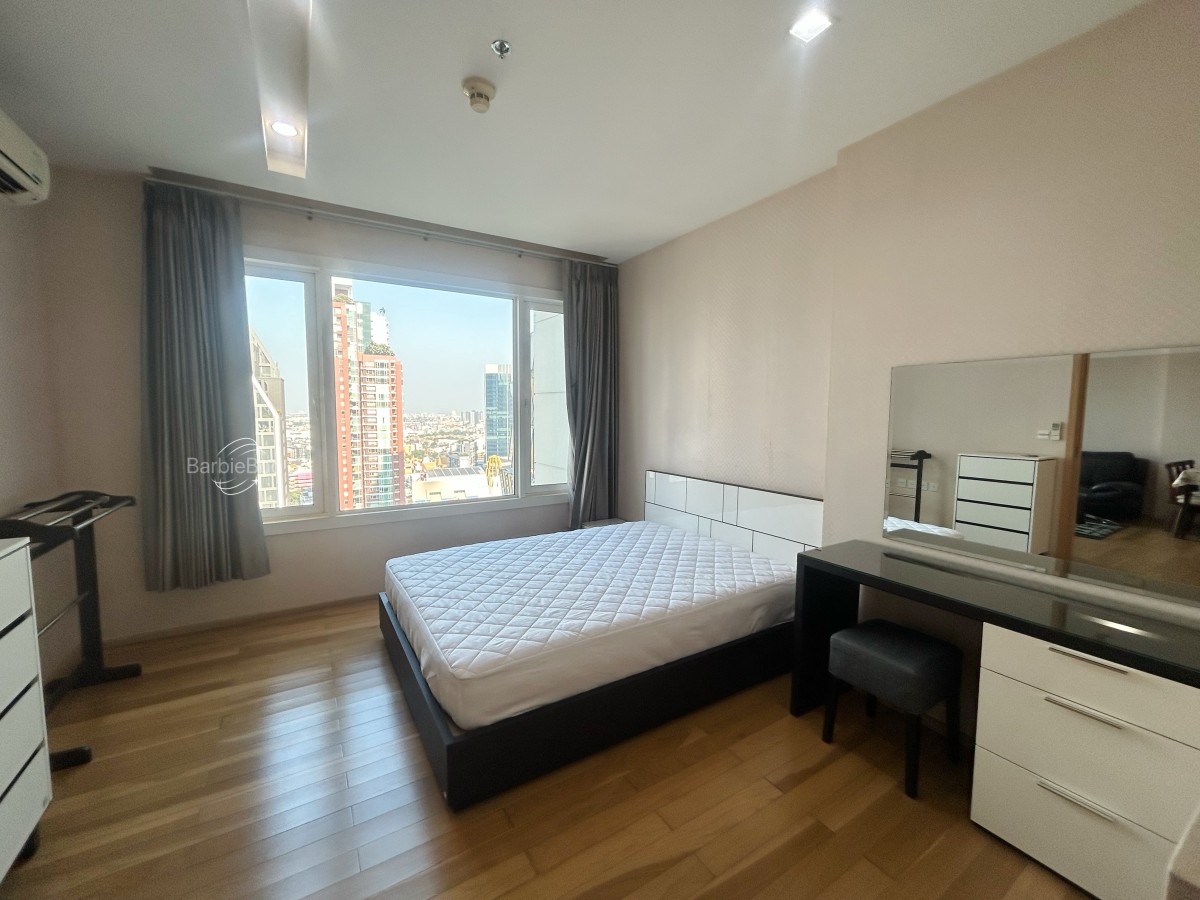 Siri at Sukhumvit | Nice room High floor 🚝ใกล้ BTS Thonglor 0m #Old Focus