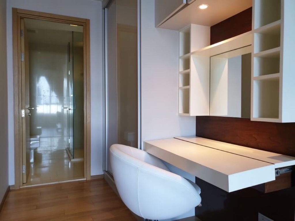 Hyde sukhumvit 13 | 48 sqm of pure comfort. In a world of tiny condos, space is the ultimate luxury. 🏠✨ #HL