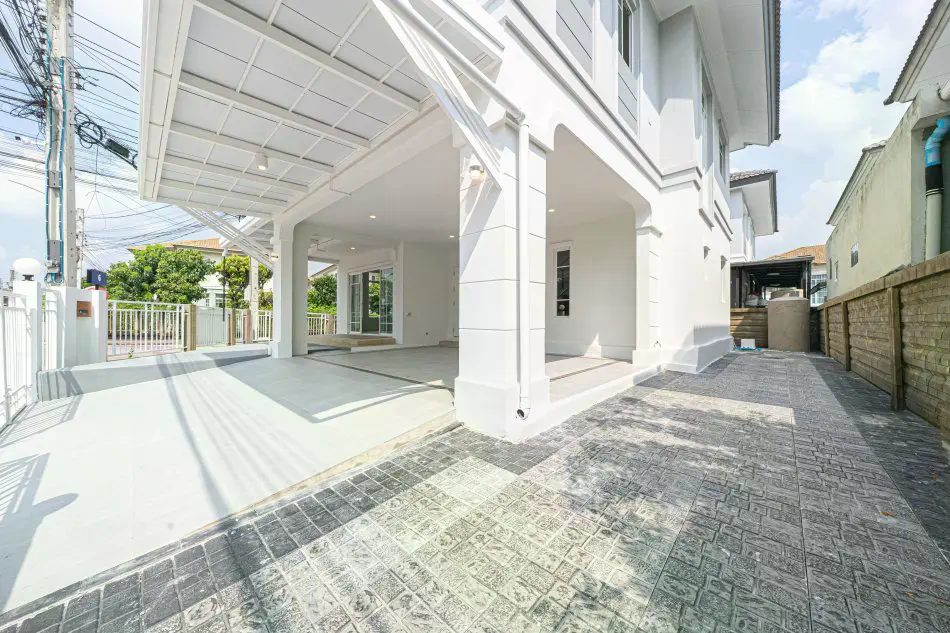 Passorn Prestige Onnut  | บ้านเดี่ยวใกล้แอร์พอร์ตลิงค์ บนถนนอ่อนนุช