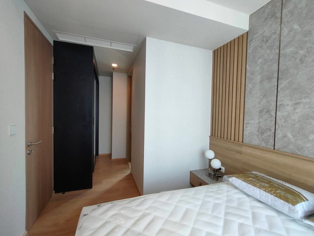 Noble Around 33 | Nice room ✨ New condo 🚝ใกล้ BTS Phromphong 300m #HL