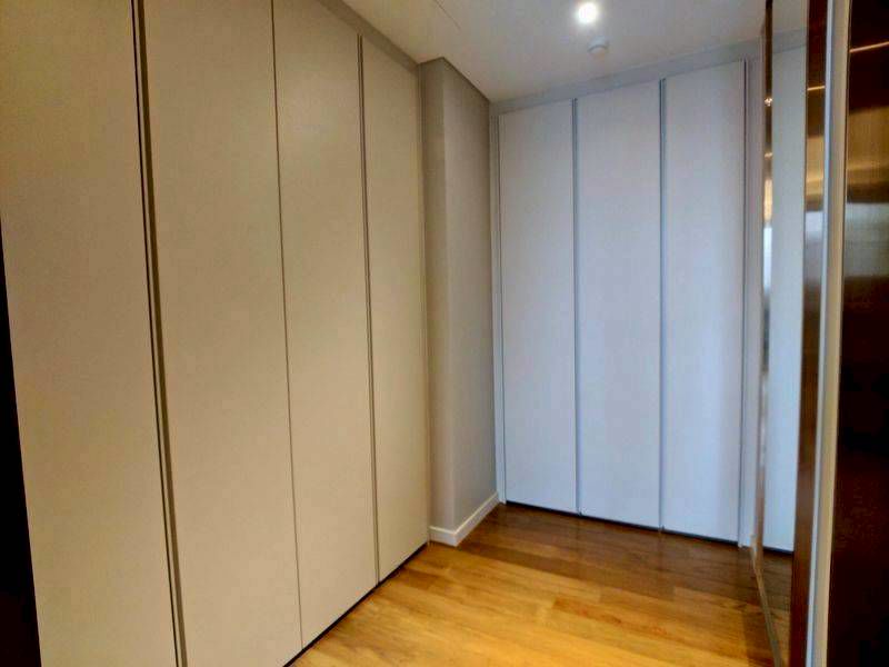 Sindhorn Tonson | Lumpini Park is Your Backyard. Ultimate 87 Sq.m. 1BR at Sindhorn Tonson.