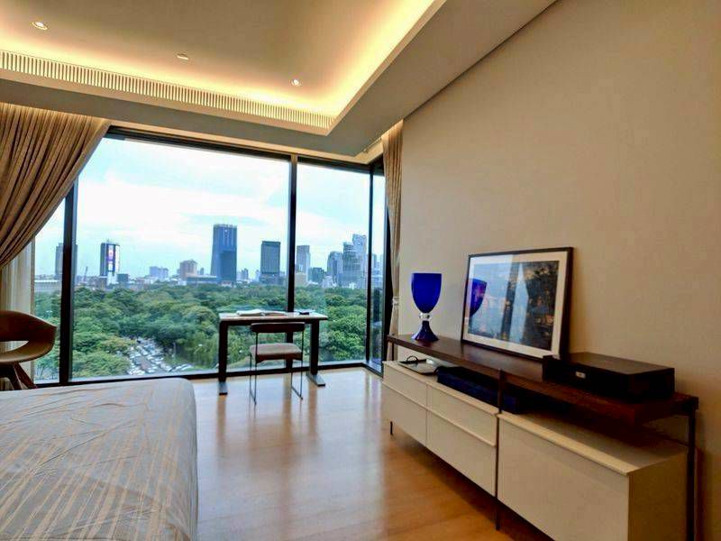 Sindhorn Tonson | Lumpini Park is Your Backyard. Ultimate 87 Sq.m. 1BR at Sindhorn Tonson.