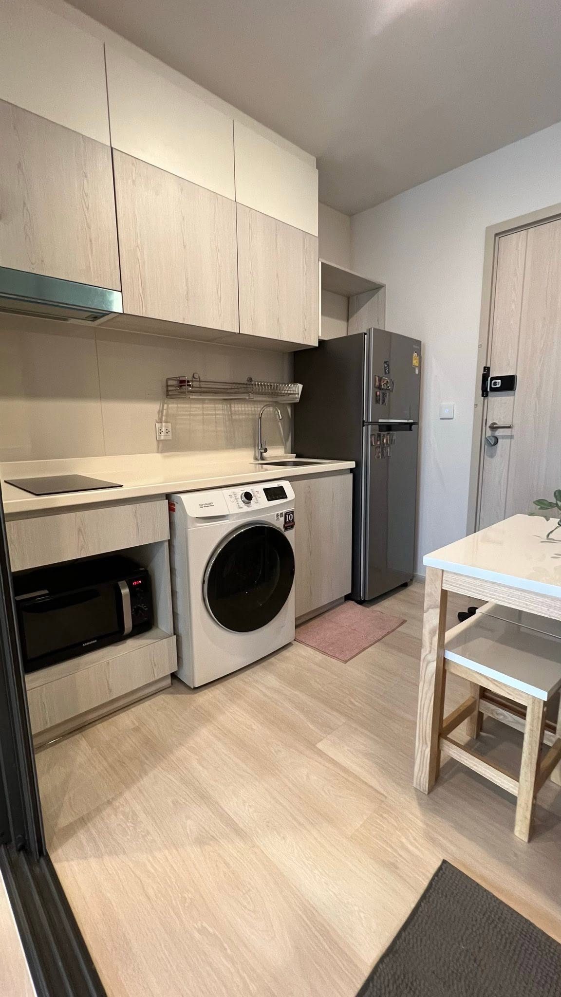 Life One Wireless | Hot Deal !!! High floor unit