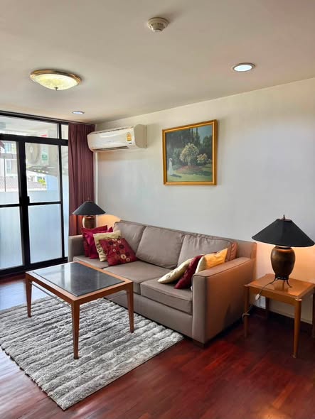 Baan Chan | Huge size thonglor Lowrise private