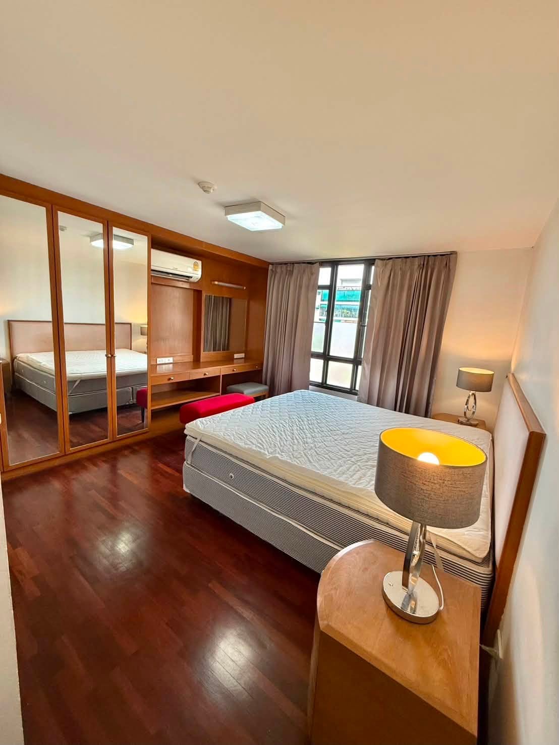 Baan Chan | Huge size thonglor Lowrise private