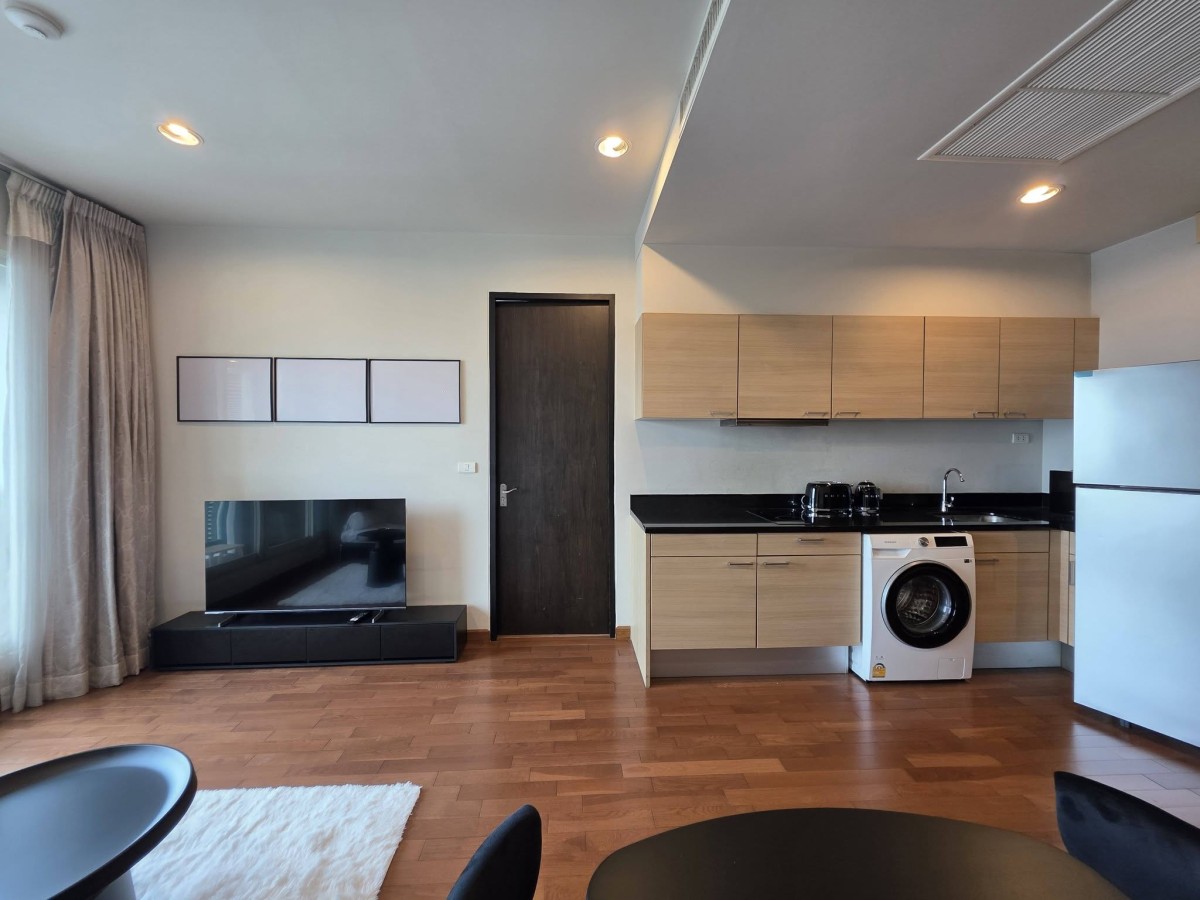 The Address Chidlom | Huge size in the city center !!!