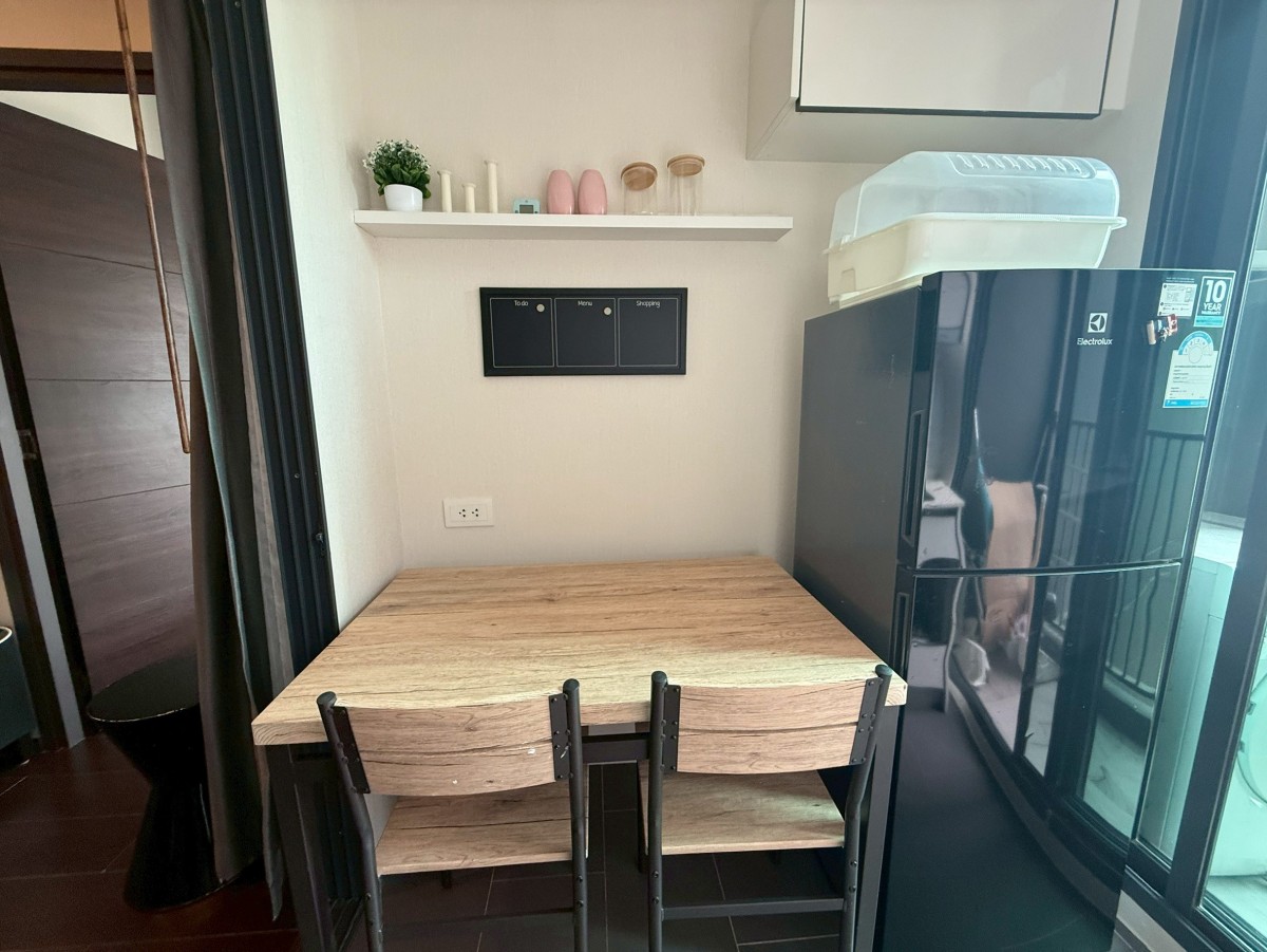 C Ekkamai | ห้องว่างพร้อมอยู่ Rare Item 1 ชั้นมีเพียง 1 ห้องเท่านั้น ครัวปิดติดระเบียง เริสที่สุด!