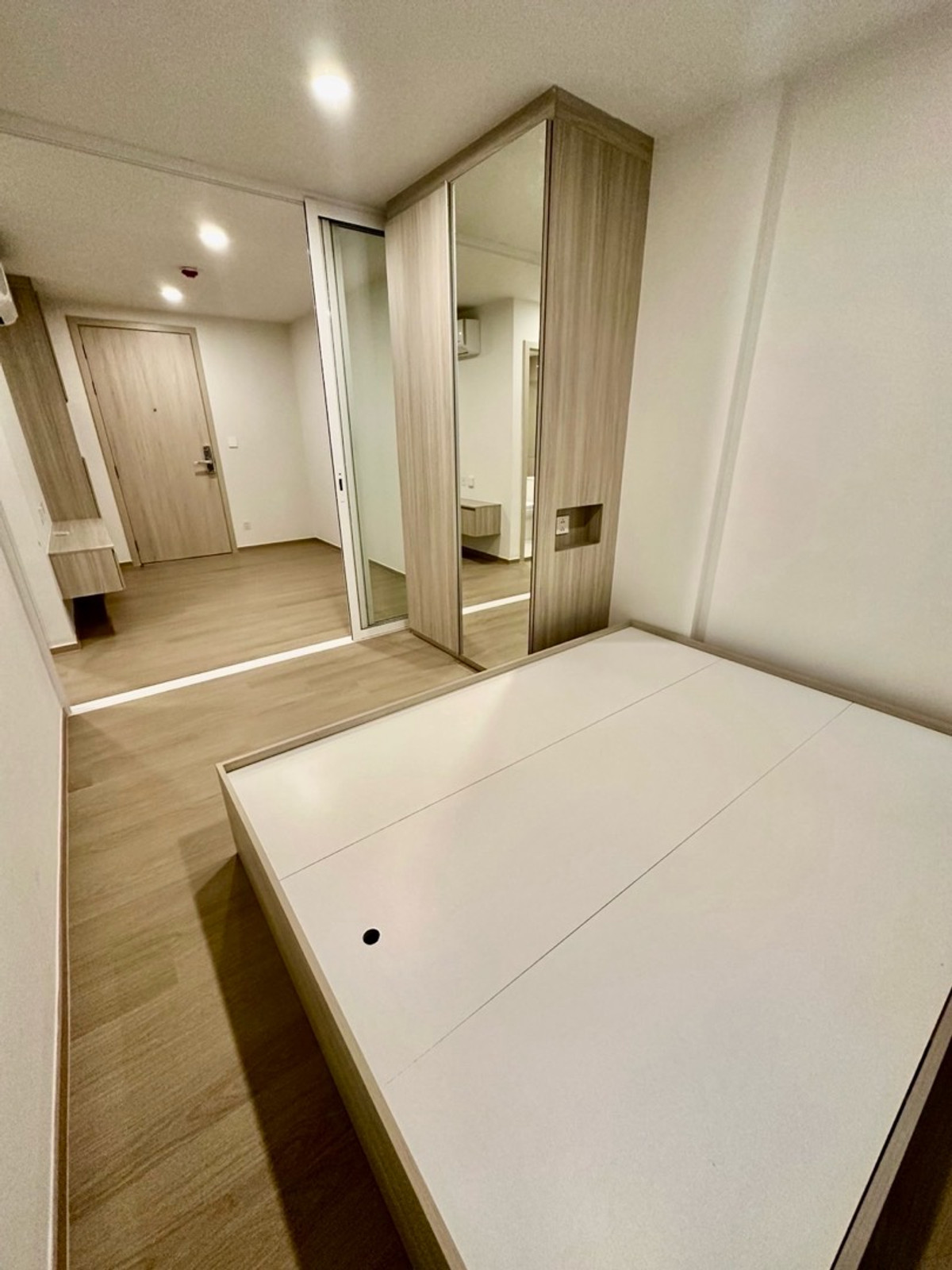 The Origin Phahol 57 | อยู่ใกล้กับรถไฟฟ้า BTS สายสีเขียว สถานีพหลโยธิน 59 / สถานีวัดพระศรีมหาธาตุ