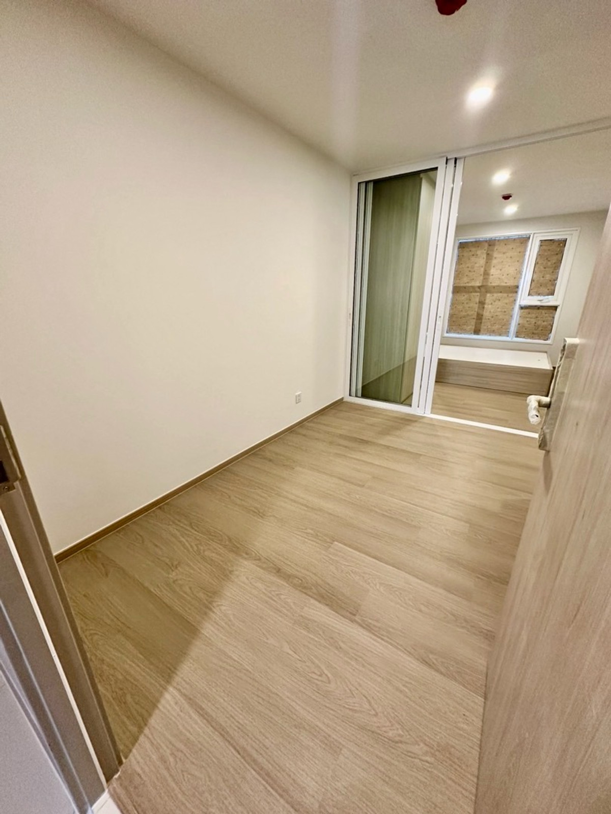 The Origin Phahol 57 | อยู่ใกล้กับรถไฟฟ้า BTS สายสีเขียว สถานีพหลโยธิน 59 / สถานีวัดพระศรีมหาธาตุ